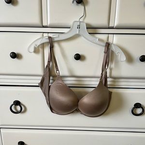 Size 36D nude bombshell bra by Victoria Secret!